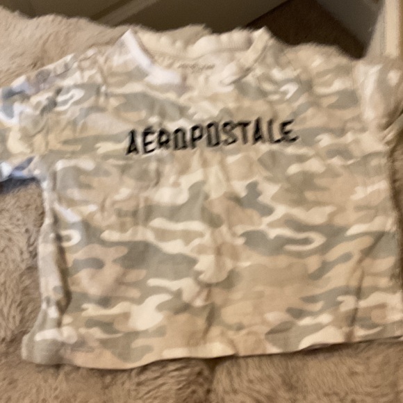 Aeropostale Kids Camo Short Sleeve Tee in Beige & Gray - Picture 3 of 4